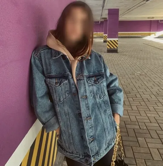 Andrea, 31