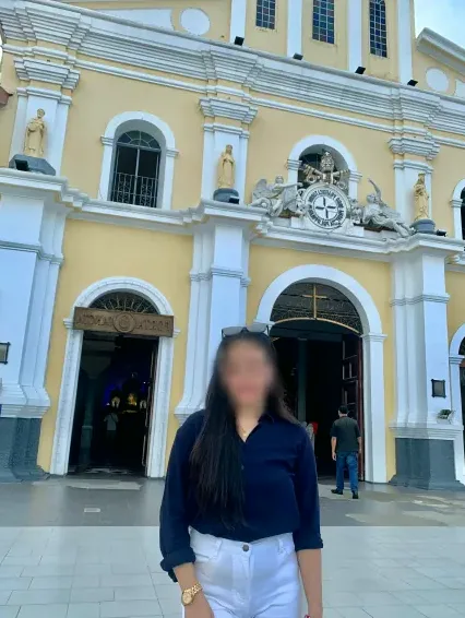 Christina, 24