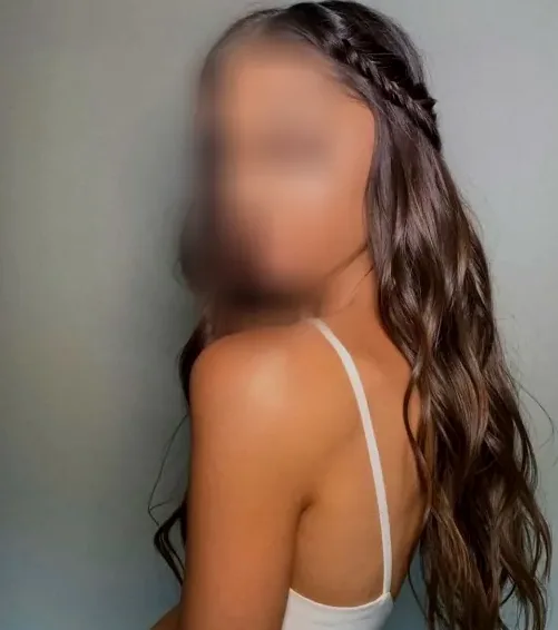 Elena, 29