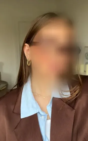 Josephine, 32
