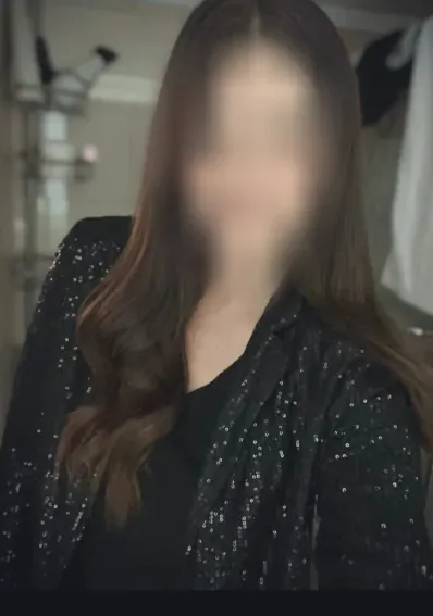 Julia, 39