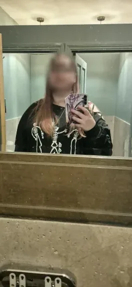 Juliane, 21