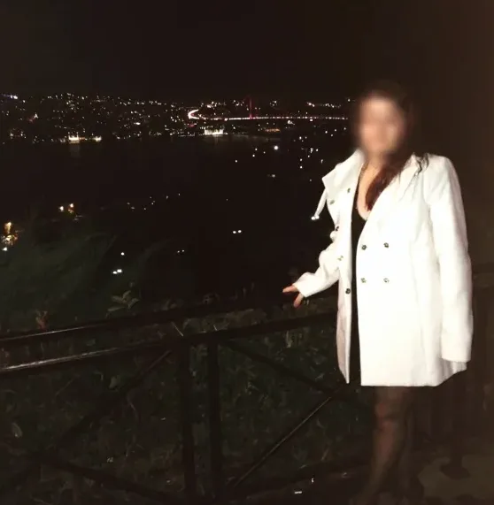 Leonie, 32