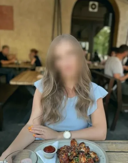 Nadine, 32