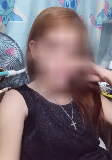 Nina, 32