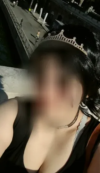 Sophia, 40
